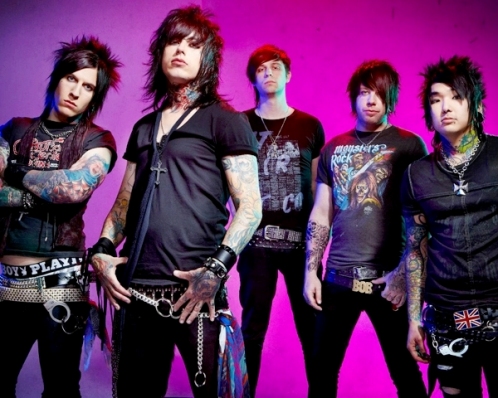 Falling In Reverse Группа Falling In Reverse устраивает тур с Enter Shikari, I See Stars, letlive. and Matt Toka.